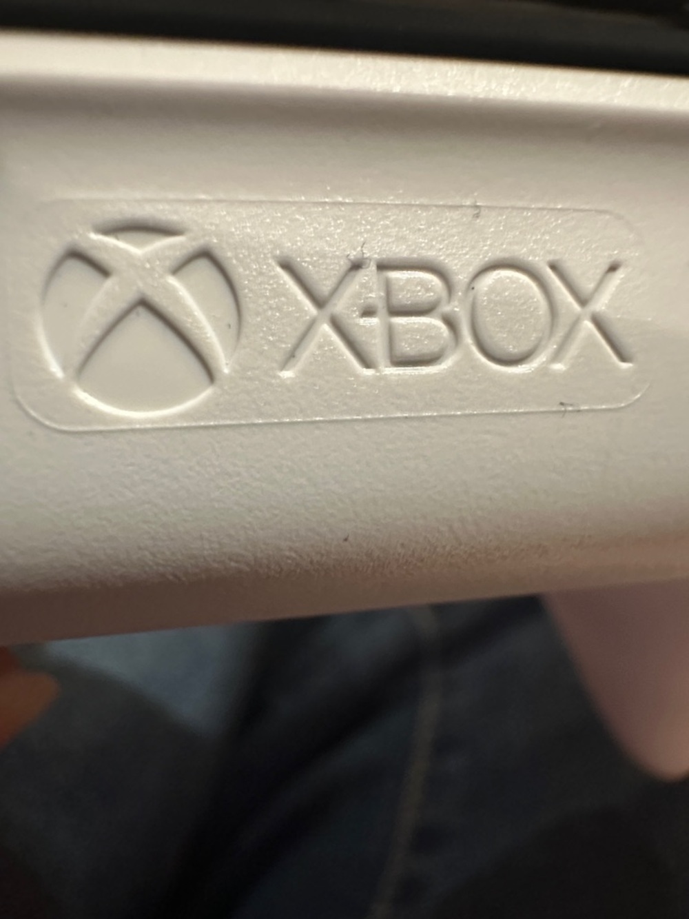 White Wireless Controller - Picture 2 of 5